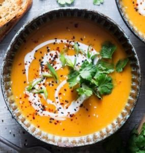 Sopa de calabaza y jengibre – la magia hecha sopa