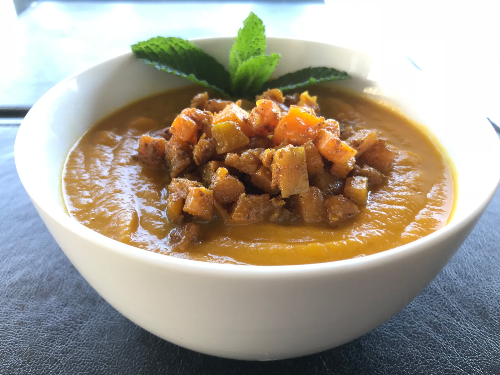 Sopa Crema de Calabaza y Curry